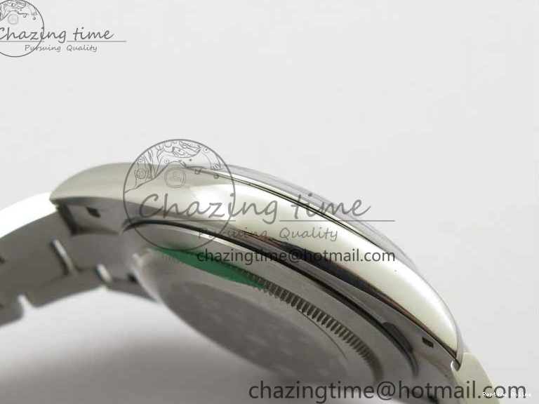 1103 Casual Oyster Perpetual 41mm 124300 EWF Best Edition Red Dial on SS Bracelet A 2856